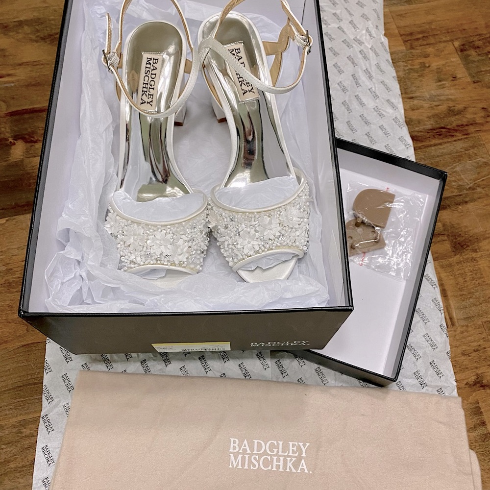 Badgley Mischka bridal shoes - size 6.5